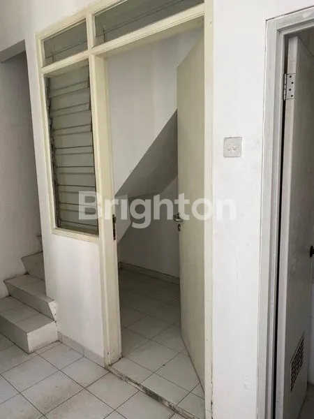 image RUMAH 2 LANTAI SIAP HUNI DEKAT MERR KLAMPIS MANYAR ARAYA KERTAJAYA GALAXY MALL ITS ITATS (7)