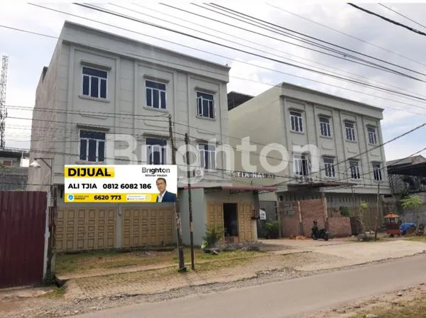 image 2 RUKO KOSONG GANDENG DI DEPAN KOMPLEK SETIA NAULI , PASAR 3 SUNGGAL - MEDAN (1)