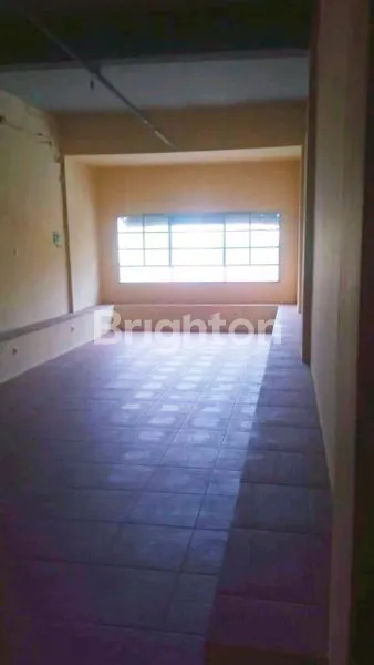 image RUKO 3LANTAI FULL SIAP HUNI PINGGIR JALAN RAYA , JELAMBAR JAKARTA BARAT GROGOL  (2)