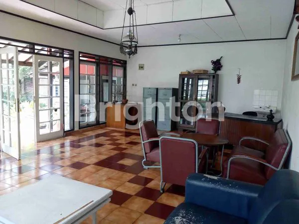 image RUMAH KOST LAMA DI SAYAP JALAN CIUMBULEUIT KOTA BANDUNG JAWA BARAT. DEKAT UNIVERSITAS KATOLIK PARAHYANGAN. (7)