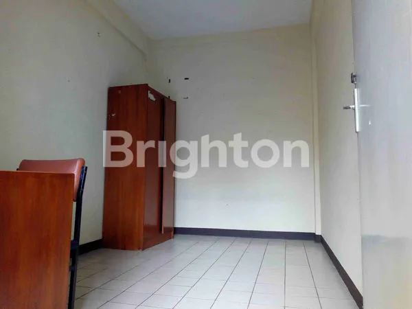 image RUMAH KOST LAMA DI SAYAP JALAN CIUMBULEUIT KOTA BANDUNG JAWA BARAT. DEKAT UNIVERSITAS KATOLIK PARAHYANGAN. (8)