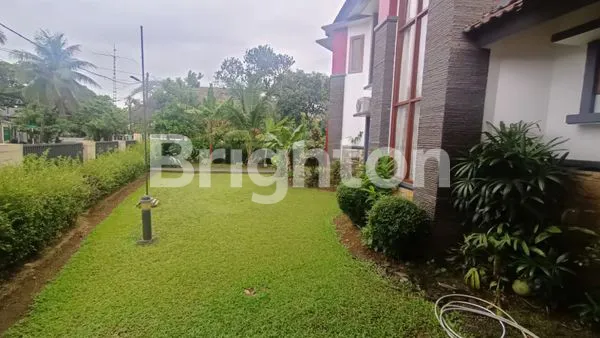 image HUNIAN HOOK MEWAH NYAMAN DAN ASRI DI KOMPLEK JATIWARINGIN (8)