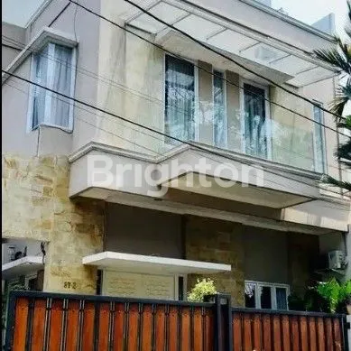 RUMAH TEBET JAKARTA SELATAN