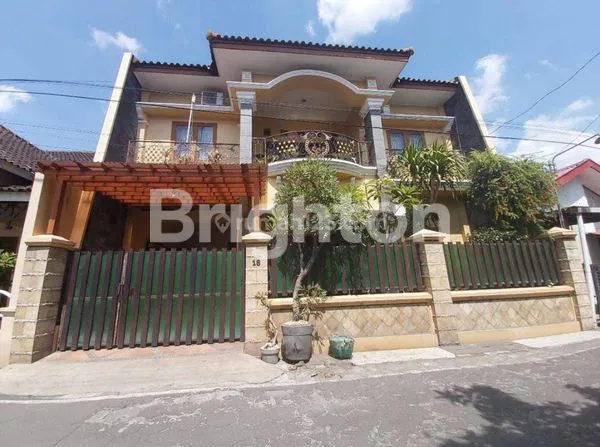 image RUMAH MEWAH DI GENTAN (1)