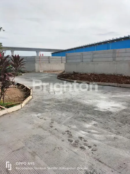 image LOGISTIK AREA KM 19B JALAN TOL JAKARTA CIKAMPEK (8)