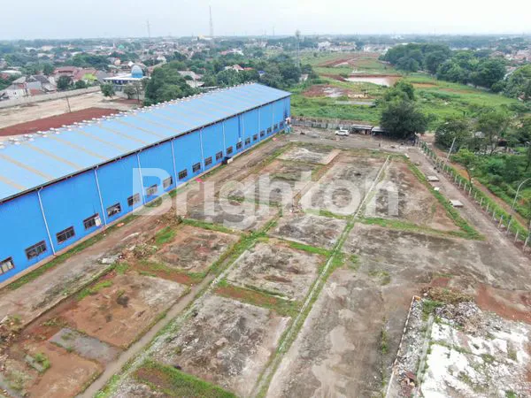 image LOGISTIK AREA KM 19B JALAN TOL JAKARTA CIKAMPEK (1)