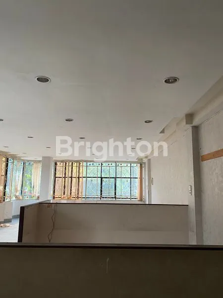 image RUKO MANGGA DUA JAKARTA PUSAT 4 LANTAI HOOK COCOK UNTUK USAHA (2)