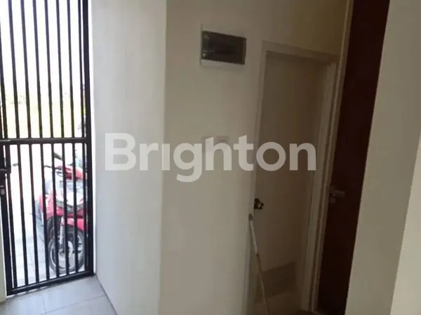 image RUMAH ROYAL RESIDENCE CLUSTER HAMPTON (8)