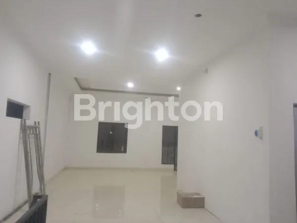 image 2 BANGUNAN DEALER + RUKO DI JALAN UTAMA JENDRAL SOEHARTO (8)