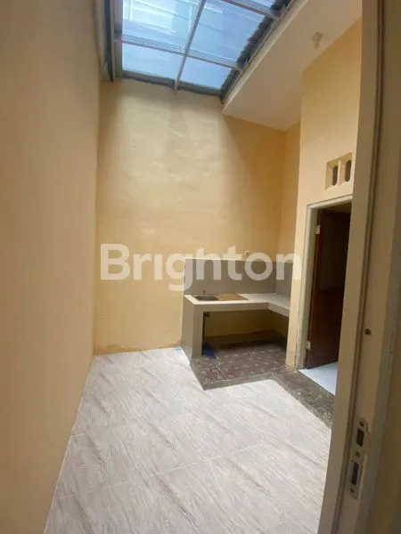 image RUMAH 2LANTAI SIAP HUNI DEKAT MULYOSARI KENJERAN PAKUWON CITY ITS UNAIR GALAXY MALL (7)