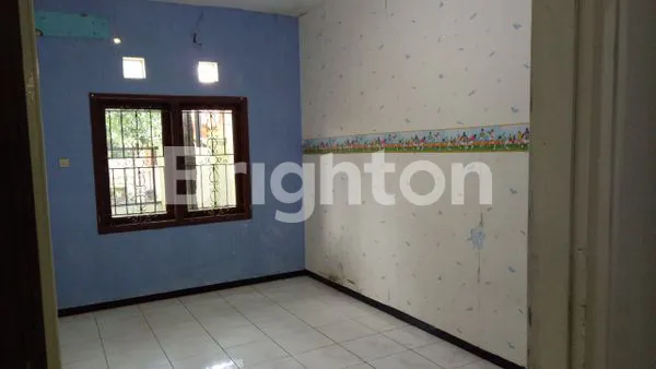 image RUMAH 1 ½ LANTAI SIAP HUNI (4)