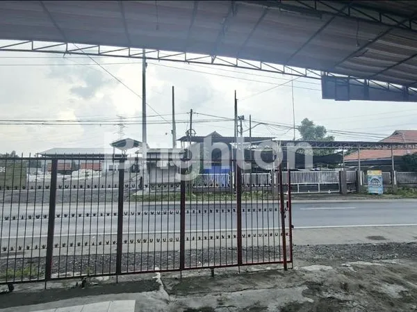 image GUDANG HARGA TERJANGKAU POROS JALAN RAYA PASURUAN (5)