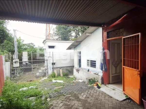 image GUDANG HARGA TERJANGKAU POROS JALAN RAYA PASURUAN (7)