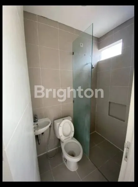 image RUMAH KONDISI BAGUS DAN TERAWAT CITRALAND GREENLAKE 2 LANTAI HARGA NEGO (5)