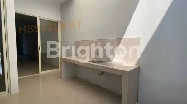 image RUMAH 2 LANTAI LEBAK ARUM, BARU GRESS MODERN SIAP UNTUK HUNI (3)