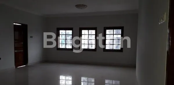 image HUNIAN STRATEGIS DI JALAN ADAM  RAWA BELONG KEBON JERUK JAKARTA BARAT  (8)