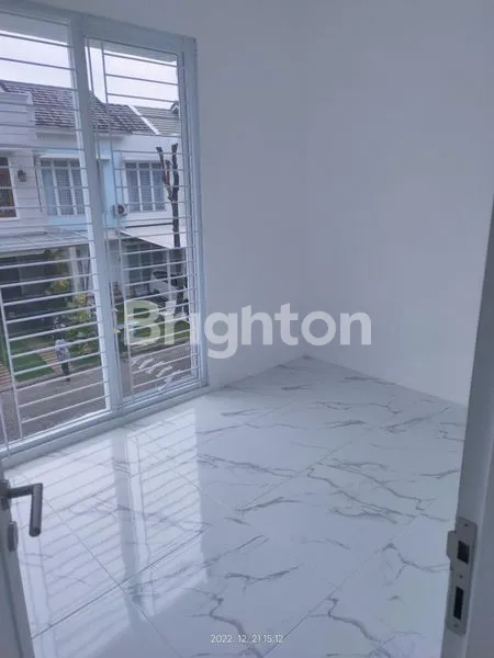 image RUMAH HOOK CANTIK , MEWAH ELEGAN DI GRAHA RAYA (6)