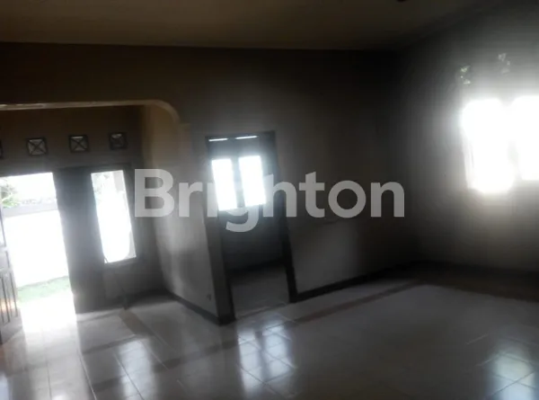 image MURAH!!! RUMAH ASRI, NYAMAN, STRATEGIS BANGUNAN DAN LAHAN LUAS (7)