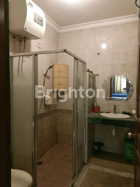 image TURUN HARGA!! RUMAH 2 LANTAI HARAPAN INDAH BERKUALITAS DENGAN LOKASI STRATEGIS, NYAMAN DAN AMAN (4)