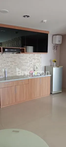 PRAXIS TENGAH KOTA SURABAYA