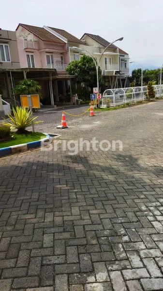 image RUMAH SIAP HUNI BLIMBING (4)