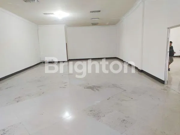 image RUKO LOKASI STRATEGIS DI MAINROAD INGGIT GANARSIH (CIATEUL) BANDUNG (2)