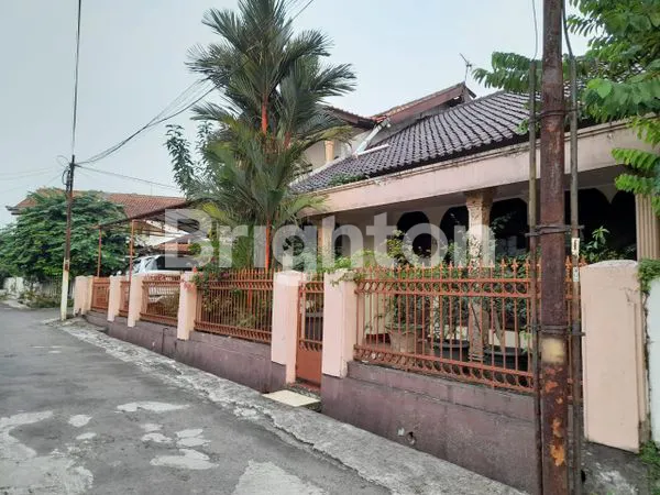 image RUMAH HOOK SANGAT LUAS SIAP HUNI DI KOMPLEK KEDUNG BADAK BARU, TANAH SAREAL BOGOR (1)