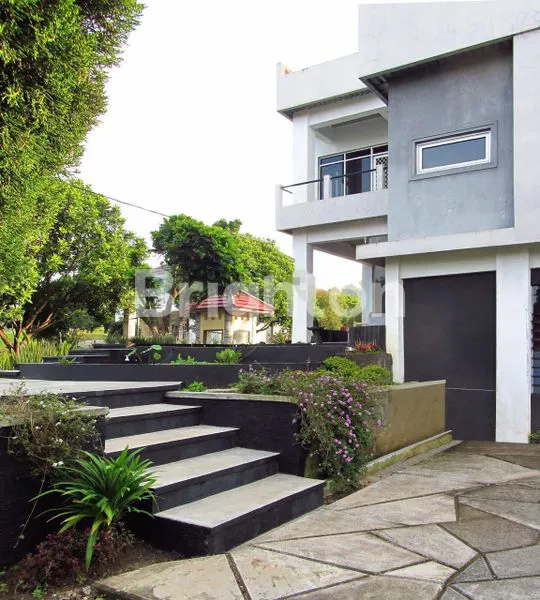 image RUMAH CANTIK MINIMALIS BEST VIEW BANDUNG UTARA  (6)