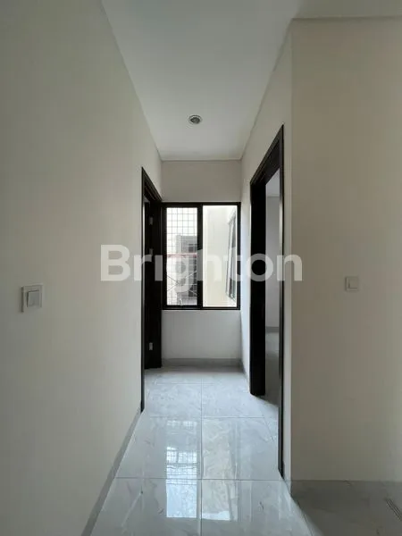 image RUMAH SIAP HUNI KAWASAN LAVON SWAN CITY TANGERANG (7)