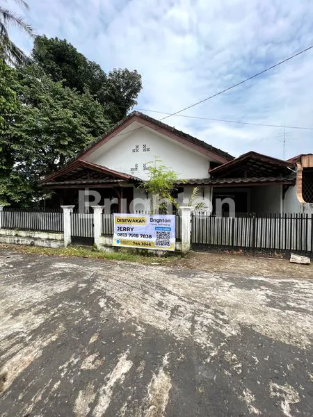 image RUMAH NYAMAN HARGA TERJANGKAU DI TENGAH KOTA DI DAERAH KENTEN (1)