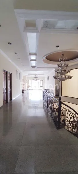 image RUMAH MEWAH, BEKAS TOKO EMAS, NOL JALAN MERDEKA, BLITAR (6)