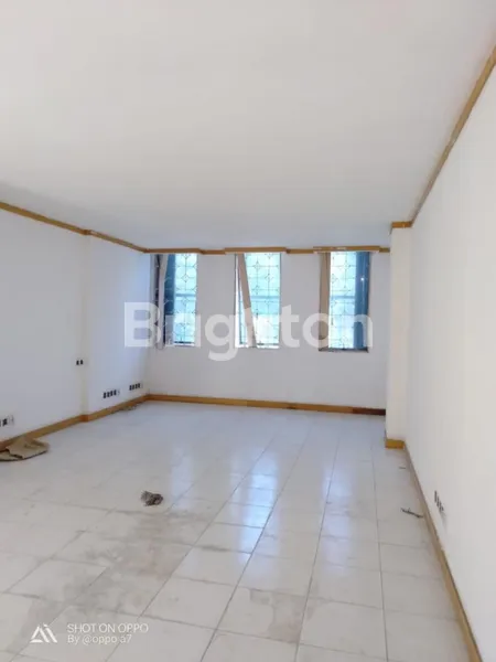 image RUKO 5 LANTAI SIAP HUNI LOKASI STRATEGIS DAN KOMERSIAL COCOK UNTUK USAHA DI HR MUHAMMAD (2)