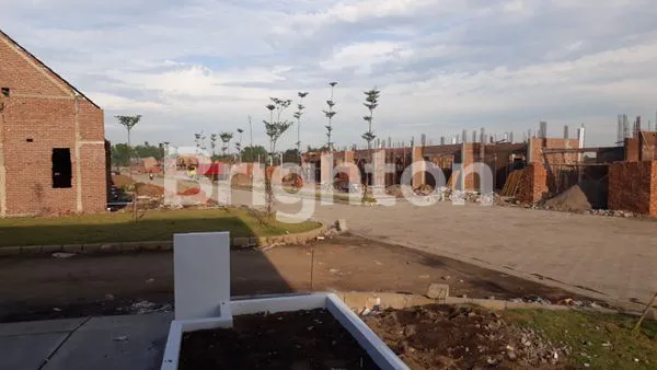 image RUMAH BARU GRESS TAMAN SUKODONO RAYA  (2)