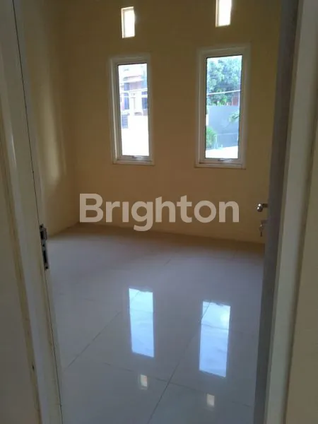 image RUMAH CANTIK 2 LANTAI SIAP HUNI DI BULUSAN TEMBALANG DEKAT UNDIP (2)