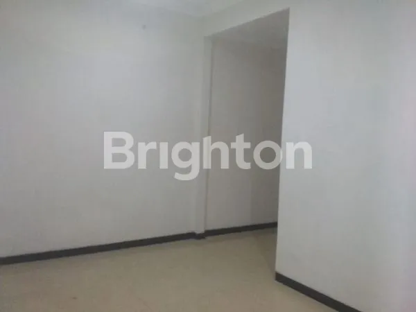 image RUMAH 2 LANTAI DI MEDOKAN ASRI BARAT (3)