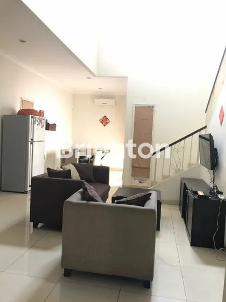 image RUMAH SIAP HUNI KAWASAN GRISEA THE SPRINGS GADING SERPONG TANGERANG (6)