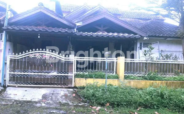 image RUMAH 2 LANTAI HOOK LUAS STRATEGIS SELANGKAH KE TOL (2)