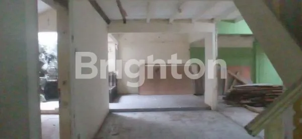 image RUMAH UNTUK USAHA   ATAU KANTOR STRATEGIS PINGGIR JALAN (4)