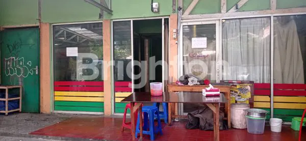 image RUMAH UNTUK USAHA   ATAU KANTOR STRATEGIS PINGGIR JALAN (7)