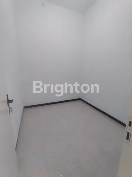 image RUMAH DIPUSAT KOTA SIDOARJO, SELANGKAH KE ALUN-ALUN KOTA (4)