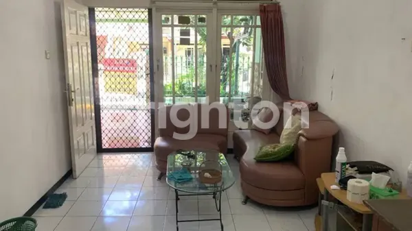 image PONDOK TJANDRA JL. NANAS RUMAH LAMA BISA NEGO BANYAK ROW JALAN TIGA MOBIL PAVING. (4)