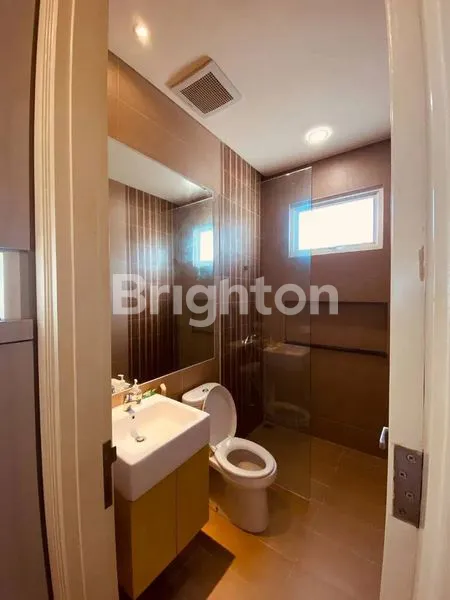 image RUMAH SIAP HUNI MODERN MINIMALIS SEMI FURNISH 2 LT BARU DI GRIYA GALAXY SURABAYA DEKAT  MERR, STIKOM, IPH (4)