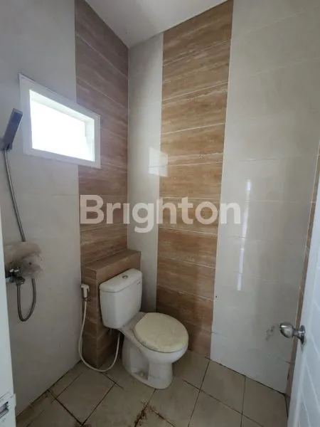 image DI JUAL RUMAH MEWAH 2 LANTAI DI PERUMAHAN VILLA TAMARA  (3)