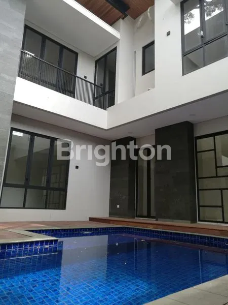 image RUMAH MEWAH 2 LANTAI BEST DESIGN, BEST LAYOUT DENGAN KOLAM RENANG PRIBADI DI CLUSTER PREMIUM EMERALD COVE (3)