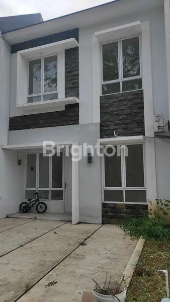 image RUMAH SECOND ORIGINAL NEGO 2 LANTAI DEPOK (1)