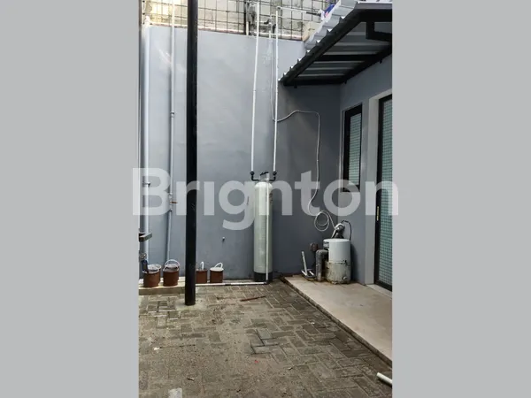 image RUMAH 2 LANTAI SIAP HUNI UBUD VILLAGE CILEDUG TANGERANG LT90 LB120 SHM 2 KAMAR TIDUR 2 KAMAR MANDI (4)