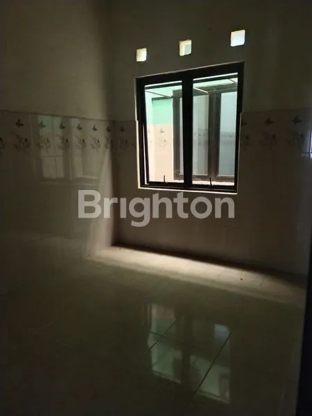 image RUMAH MURAH KAHURIPAN SIDOARJO, SIAP HUNI, DEKAT AKSES KE PINTU TOL, FULL BANGUNAN (3)