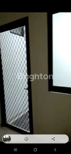 DIJUAL 3 LANTAI RUMAH BARU  SISA 1 DAERAH TAMAN COSMOS ,  JAKARTA BARAT