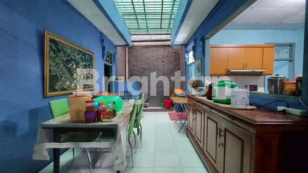 image RUMAH DI KAVLING POLRI JELAMBAR JAKARTA BARAT, TAMAN LUAS DAN ASRI (5)