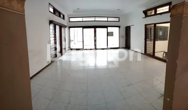 image RUMAH HITUNG TANAH DI DEKAT GALAXY MALL PAKUWON CITY KERTAJAYA MANYAR KALIJUDAN MULYOSARI SUTOREJO WISMA PERMAI UNAIR ITS DR SOETOMO (4)